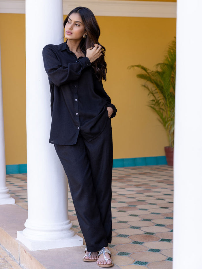 Solid Black Slub Shirt - Pinklay