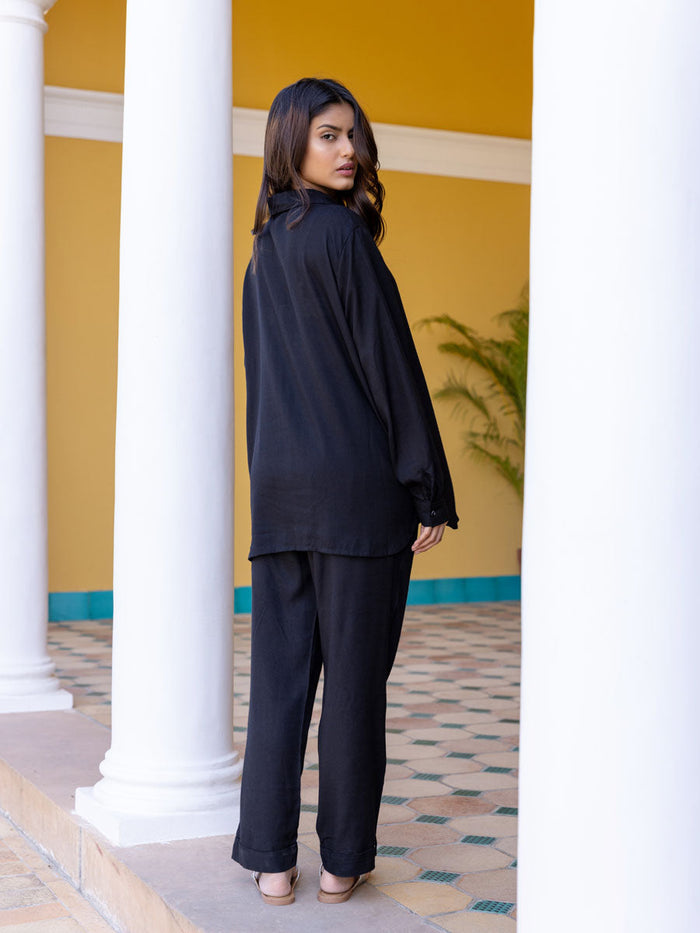 Solid Black Slub Shirt - Pinklay