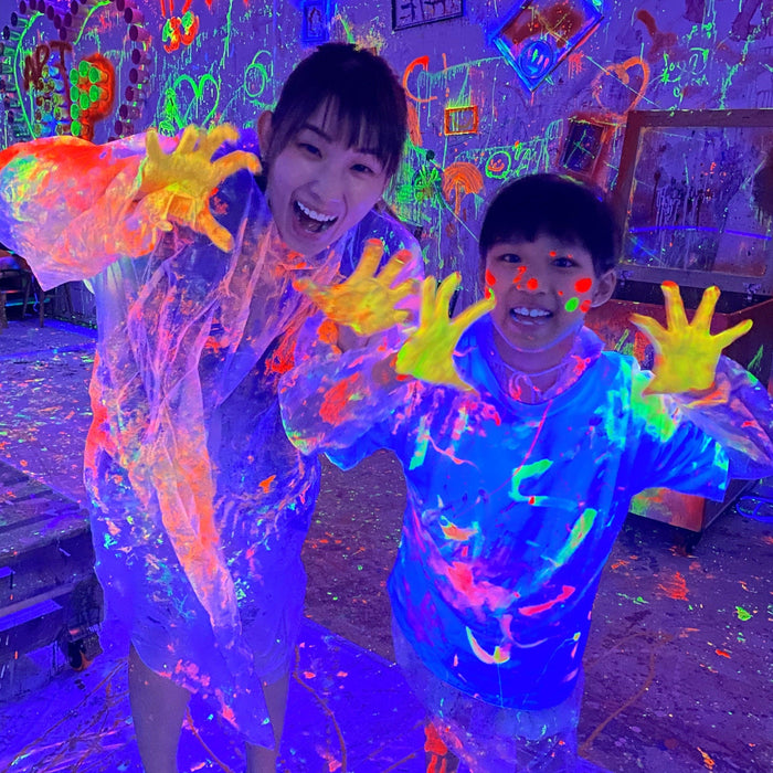 Swing Spin Splash Glow-In-The-Dark Workshop from $69 (U.P. $79) - BYKidO
