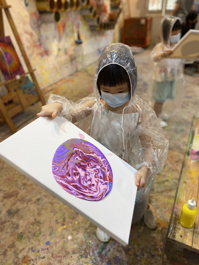 Swing Spin Splash Glow-In-The-Dark Workshop from $69 (U.P. $79) - BYKidO